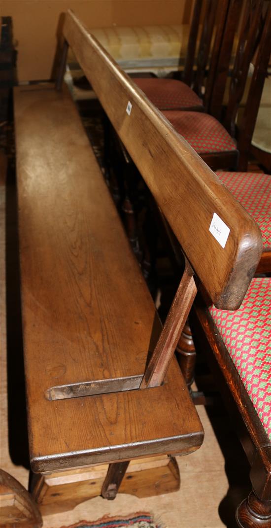 Reversible choir pew